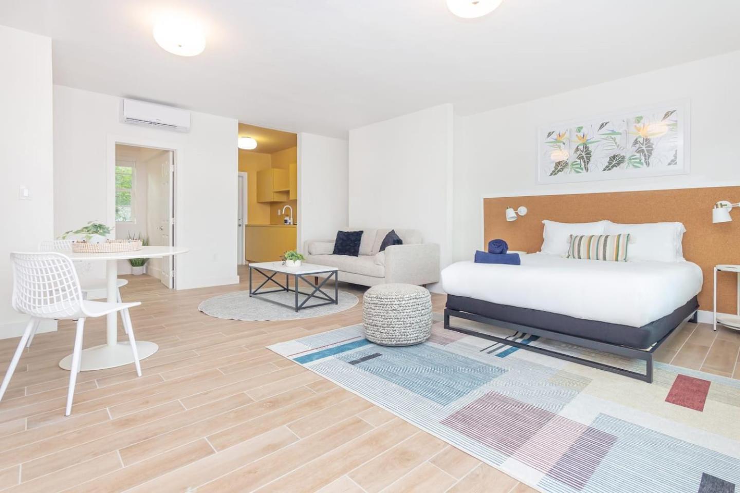 Large Stylish Studio Apartment In El Portal #3 ไมอามี ภายนอก รูปภาพ